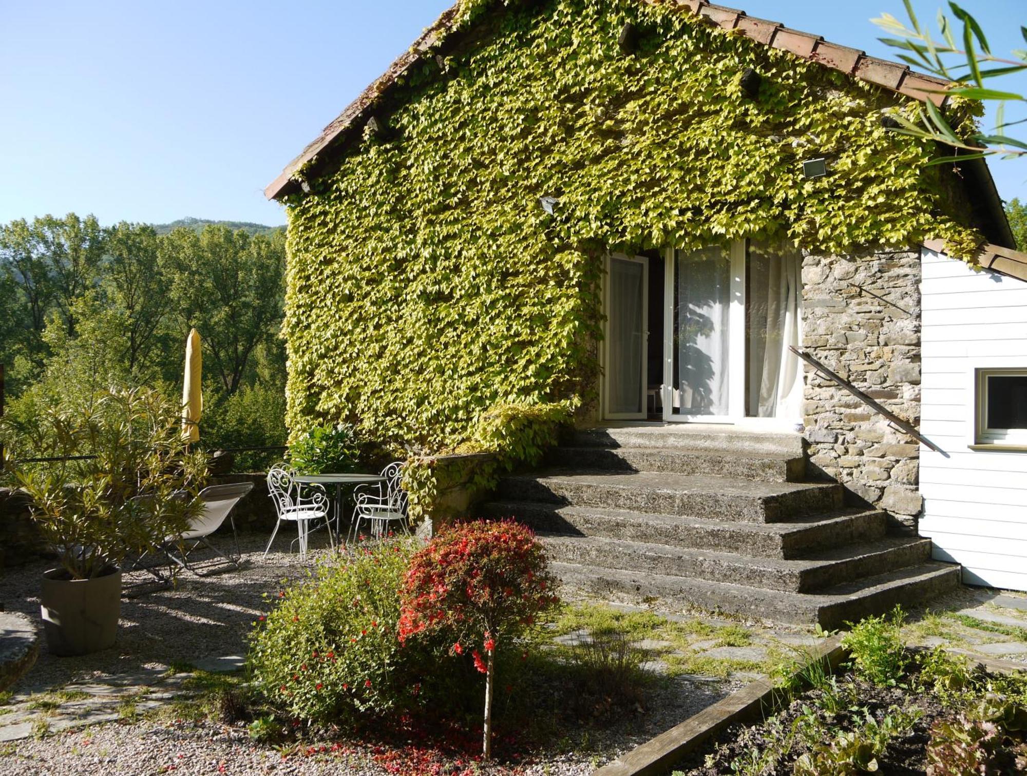 Les Jardins De Lumiere Bed and Breakfast Brusque Exteriör bild