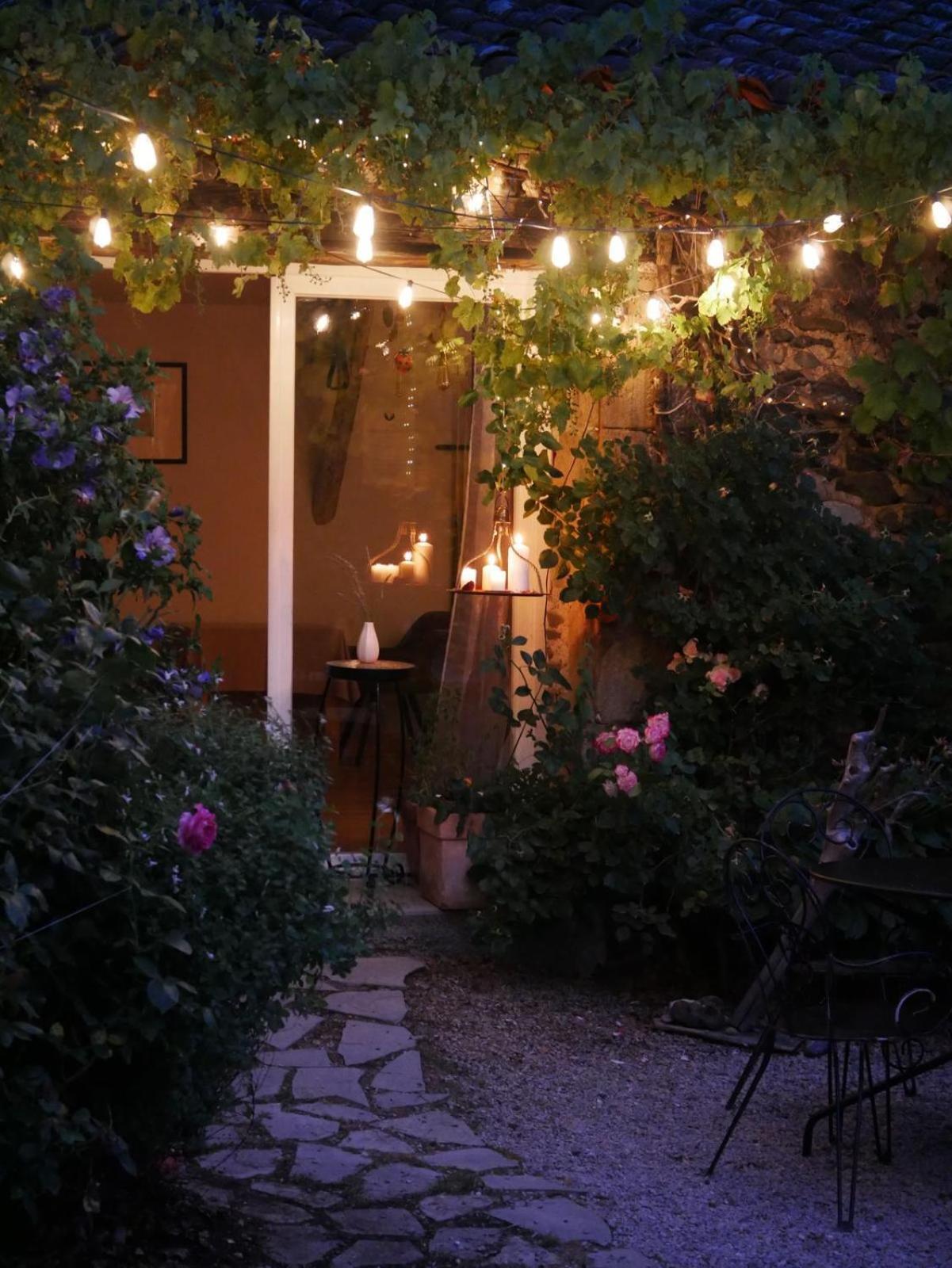 Les Jardins De Lumiere Bed and Breakfast Brusque Exteriör bild
