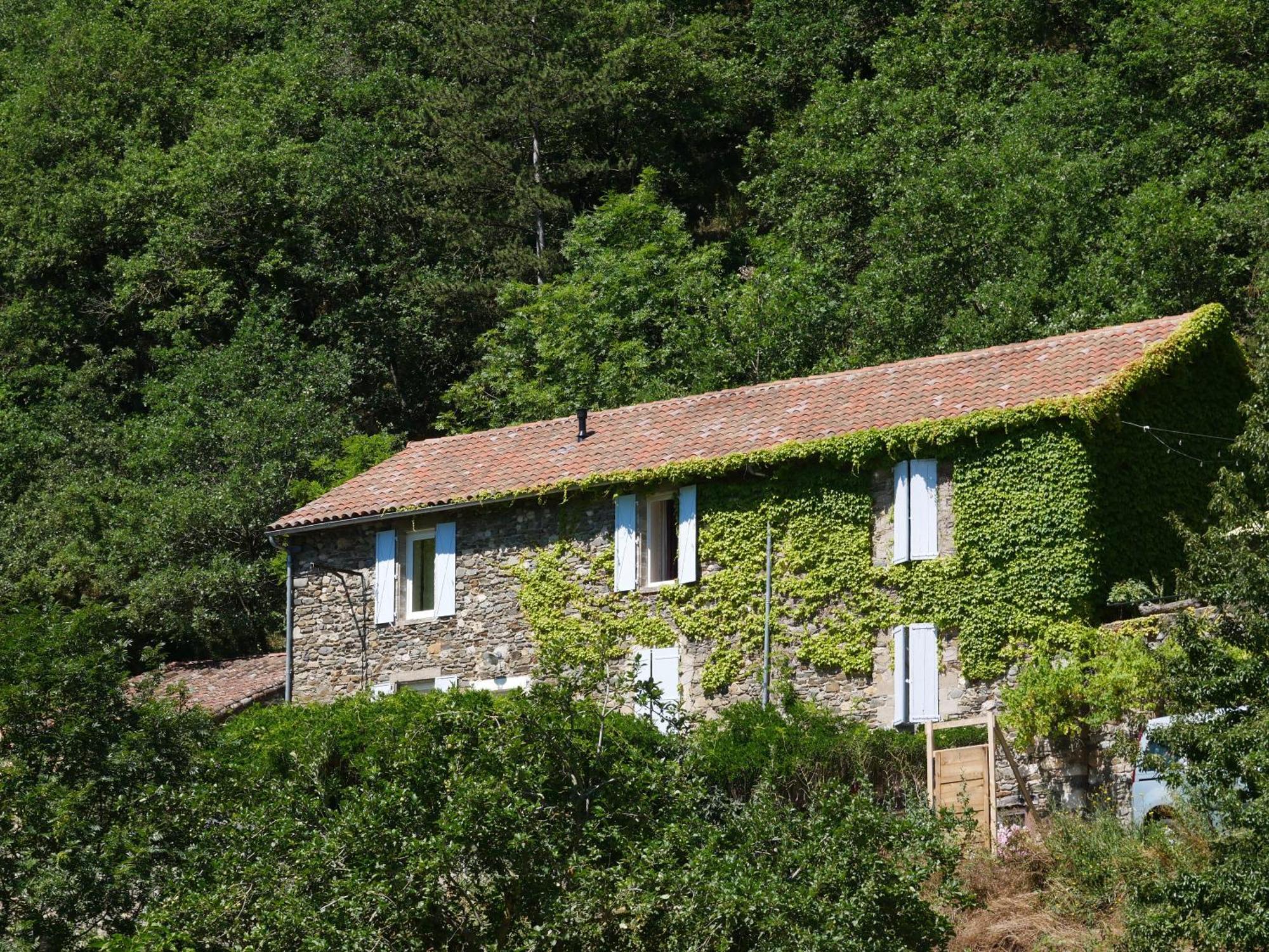 Les Jardins De Lumiere Bed and Breakfast Brusque Exteriör bild